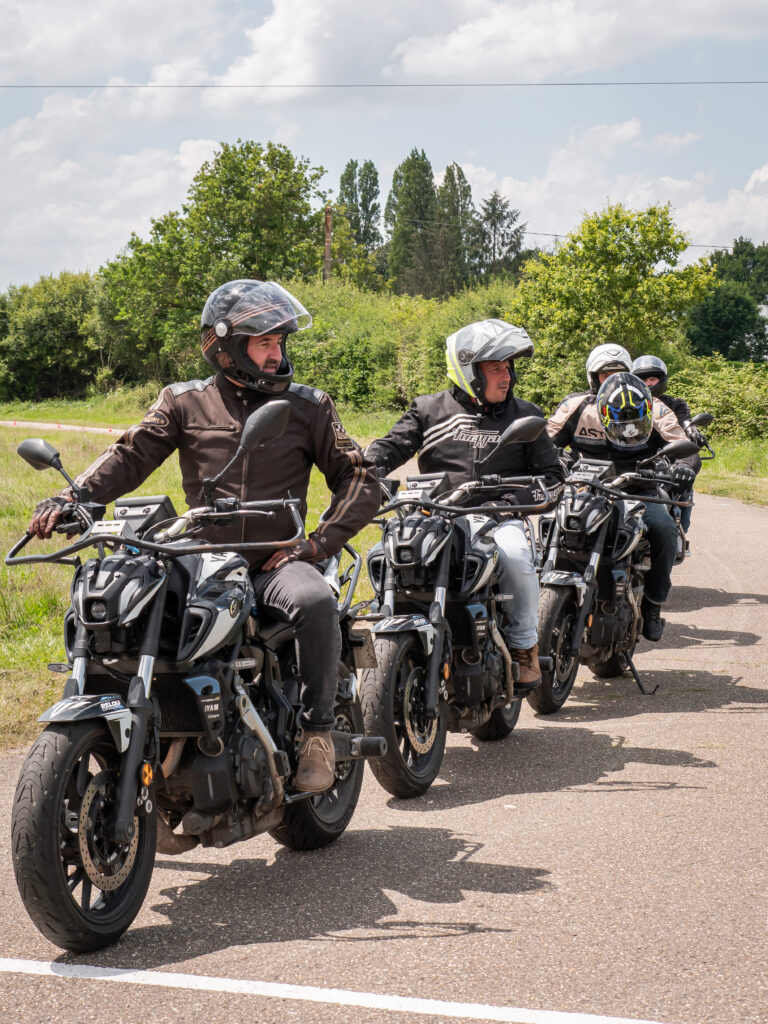 leçon de moto sur circuit privé sud Rennes