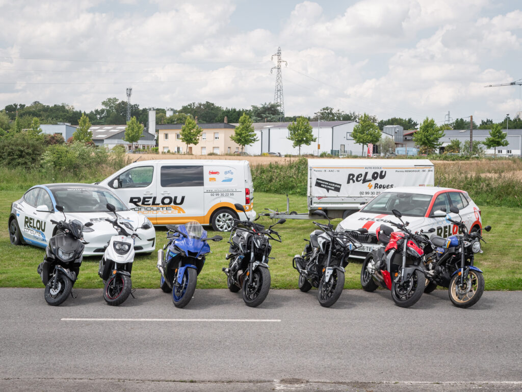 moto, auto, remorque de l'auto école Relou conduite