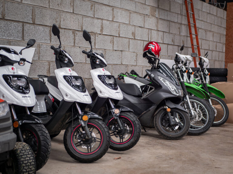 plusieurs scooters pour formation 125 opur élèves d'auto-écoles à Rennes